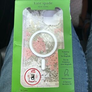 NWT Kate Spade iPhone 15/14/13 case